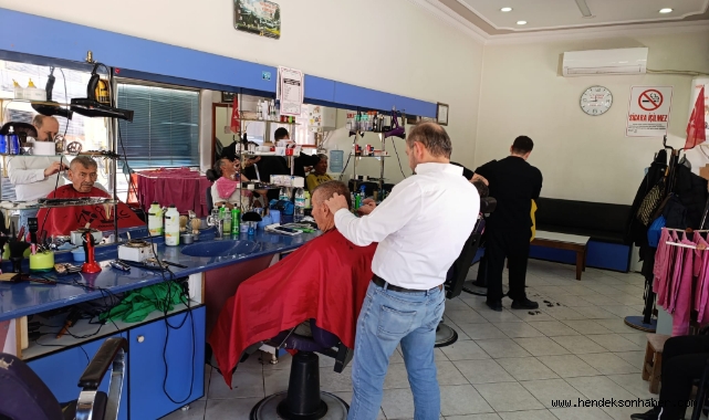 Hendek'te Berber ve Kuaförlerde  Bayram Yoğunluğu