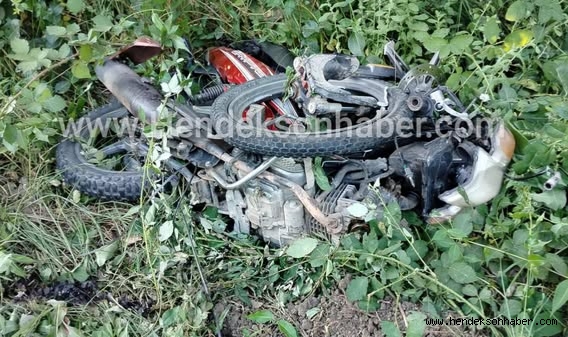 Hendek'te feci kaza motosiklet sürücüsü hayatını kaybetti