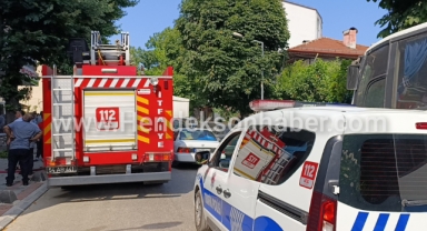Hendek’te hareketli anlar çatı katında yangın paniği