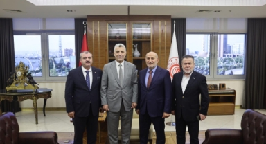 Başkan Püsküllü'den Ticaret Bakanı Bolat'a Ziyaret: