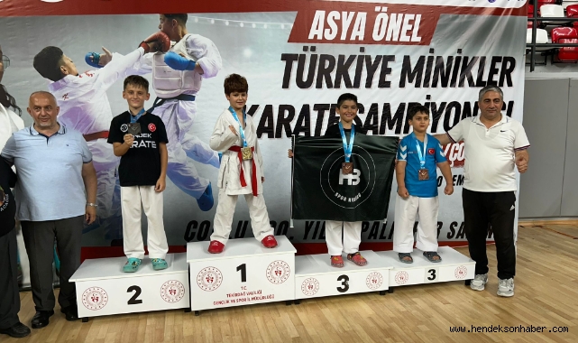 Hendek'in Minik Karatecileri Türkiye İkincisi Oldu!