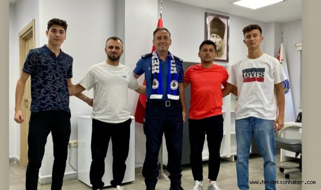 Hendekspor Çukur Taraftar Grubu'ndan İlçe Emniyet Müdürlüğü'ne Anlamlı Ziyaret