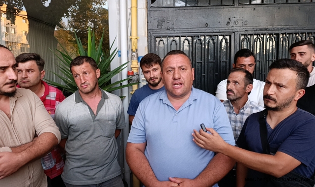 Ahmet Der  ​"İki Gün Kala Şenlik İptal Edilmez, Bu İnsanlarla Dalga Geçmek"