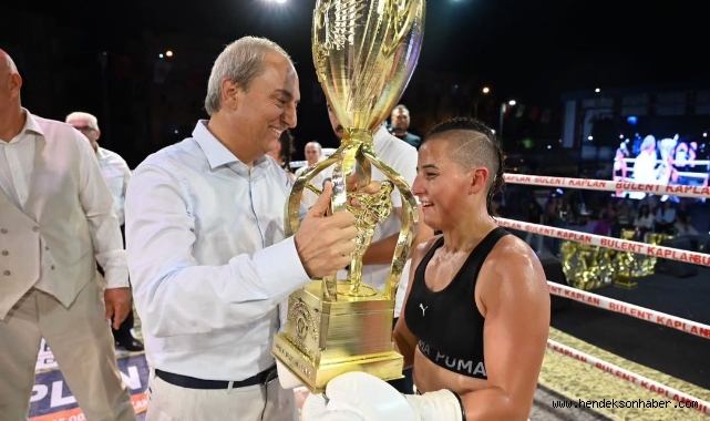 Hendekli Şampiyon Özgenur Avcıl'dan Kick Boks Resitali