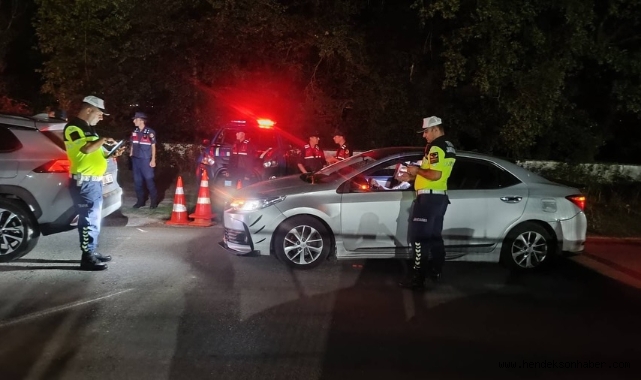 ​Hendek'te Polis ve Jandarmadan Kapsamlı Huzur Uygulaması