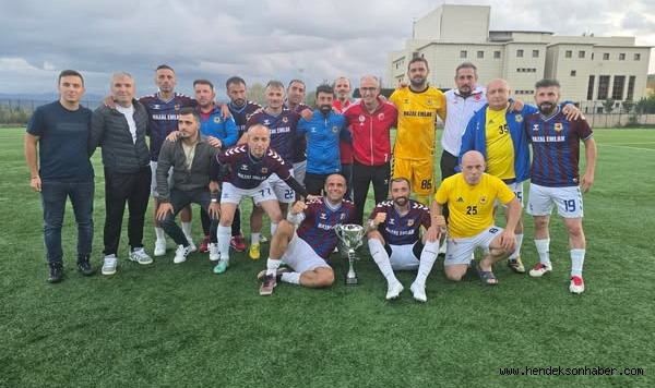 Hendek Veteranlar'dan Üst Üste İkinci Kupa!