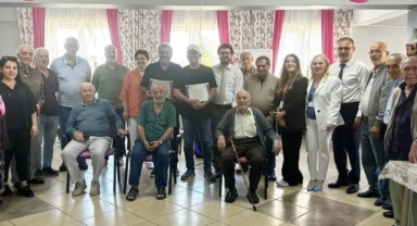 HENDEKTE YÜREKLERE DOKUNAN BİR GÜN UNUTURSAM HATIRLAT