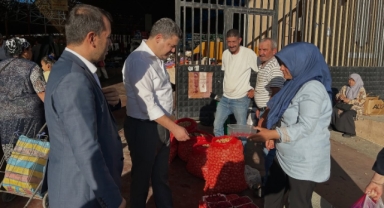 Kaymakam Gökpınar Hendek Semt Pazarını Ziyaret Etti