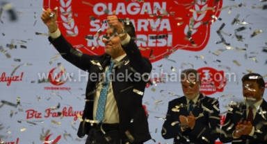 Yeniden Refah Partisi Sakarya'da Büyük Coşku: 3. Olağan İl Kongresi Göz Kamaştırdı