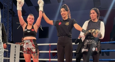 Hendek'in Gururu Mersin'de Ringi Salladı