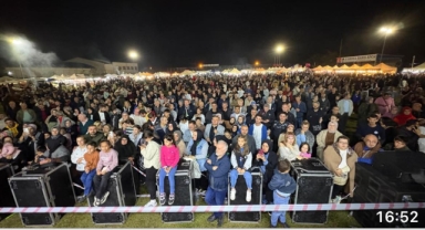 Karadeniz Rüzgarı Hendek'te Esti: 4. Kültür ve Sanat Festivali Rekorla Sona Erdi!