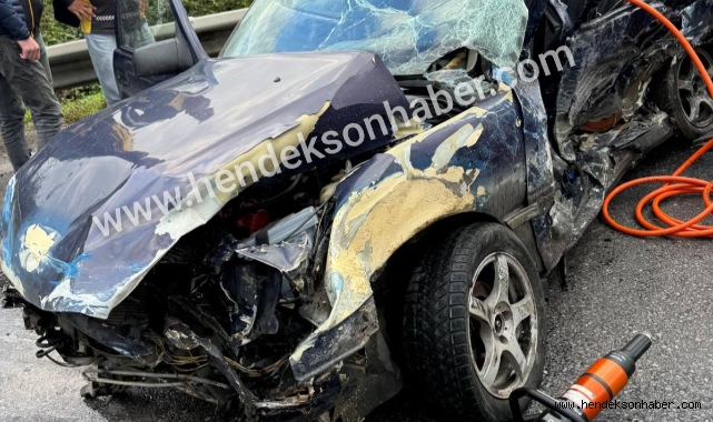 Korkunç Kaza: Otomobil Hurdaya döndü 1 Ölü, 2 Yaralı