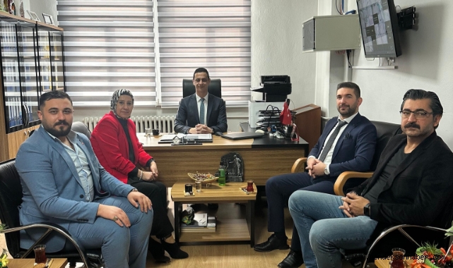 HENDEK ANAHTAR PARTİ İLÇE YÖNETİMİNDEN ÖĞRETMENLER GÜNÜ ZİYARETLERİ