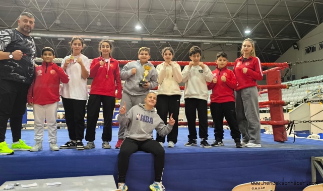 Hendek Şampiyonlar Fight'ın Minik ve Yıldızları Madalyalara Ambargo Koydu!