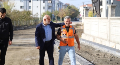 Konforlu Hendek İçin Çalışmalar Durmuyor: Püsküllü, Yenimahalle'de Sahada