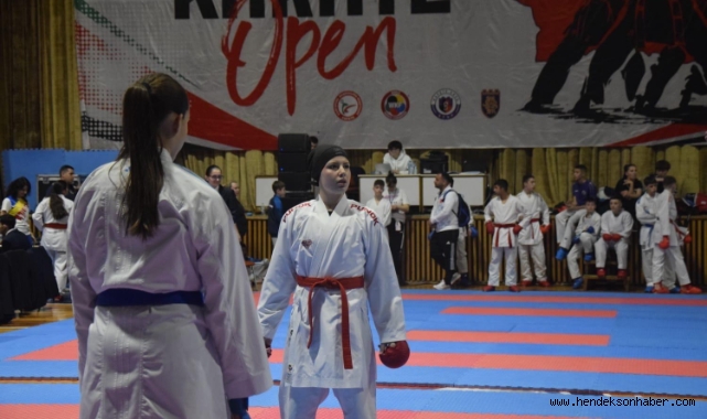 MADALYA AŞKINA! Hendek'ten 4 Karateci Balkan Şampiyonası'nda!