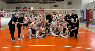Sakarya Voleybol'dan Tarihi Seri: 9'da 9! Liderlik Ateşi Yanıyor