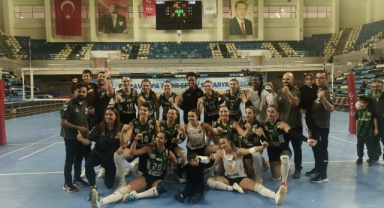 SULTANLAR DURDURULAMIYOR: SAKARYA VOLEYBOL'DAN 6'DA 6 ŞOVU!