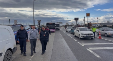 Hendek Kaymakamı Gökpınar'dan D-100 Karayolu Uygulama Noktasına Ziyaret