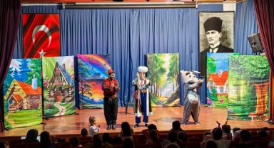 ​Nasreddin Hoca Tiyatrosu Minik Hendeklilerle Buluştu: Hem Eğlence Hem Eğitim!