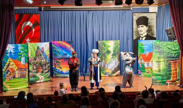 ​Nasreddin Hoca Tiyatrosu Minik Hendeklilerle Buluştu: Hem Eğlence Hem Eğitim!
