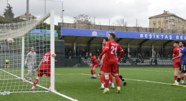 Vurdu Gol Oldu Sayılmadı,Düştü Penaltı verilmedi Hendekspor'a yazık Oldu