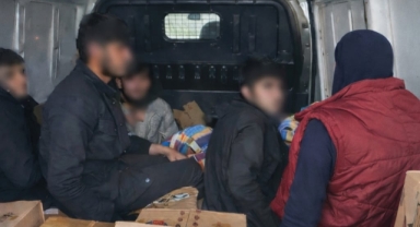 Hendek'te Kaçak Göçmen Kaçakçılığına Darbe