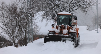 HENDEK’TE KARLA MÜCADELE SEFERBERLİĞİ DEVAM EDİYOR