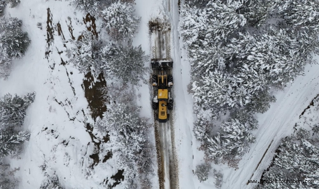 Sakarya Büyükşehir duraksız kar mesaisiyle grup yollarının tamamını ulaşıma açtı
