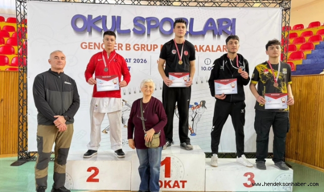 Ekizoğlu ve Akbulut Final bileti aldı.