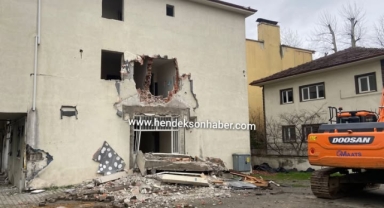 Hendek'te Yarım Asırlık Sağlık Ocağı Tarihe Karışıyor!