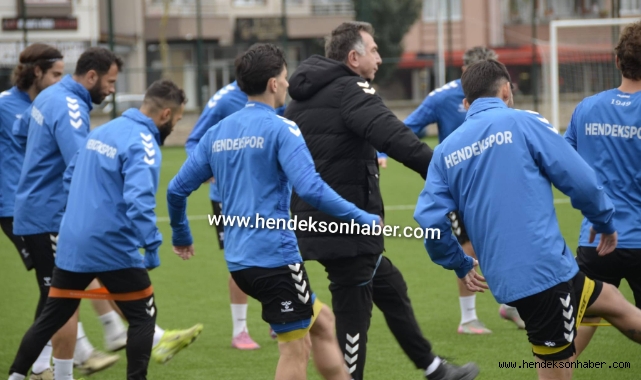 ​HENDEKSPOR’DA TEK HEDEF GALİBİYET: MAVİ-SİYAHLILAR KARAMÜRSEL’E HAZIR!