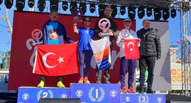 Trabzon Yarı Maratonu’nda Hendekli Ahmet Çelik’ten Büyük Başarı