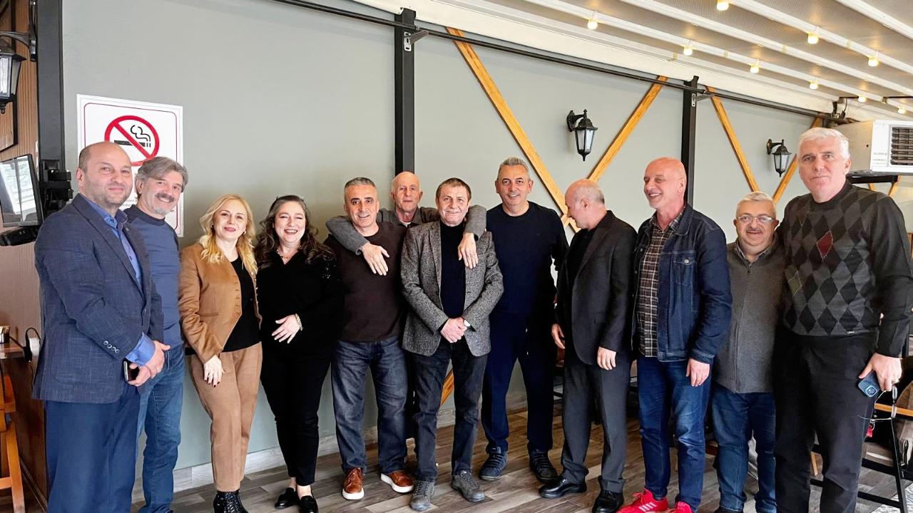 :1983-1984 YILI HENDEK LİSESİ MEZUNLARI BULUŞTU