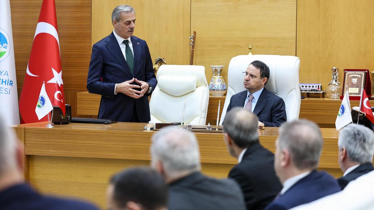 Adalet Bakanı Gürlek, Büyükşehir Belediyesi’nde: Sakarya’ya ‘huzur şehri’ övgüsü