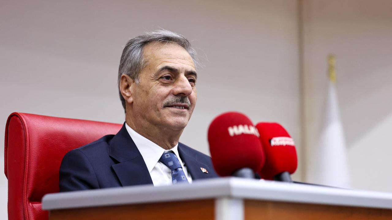 Başkan Alemdar “Birileri çelik çomak oynarken, biz hizmet üretiyoruz”