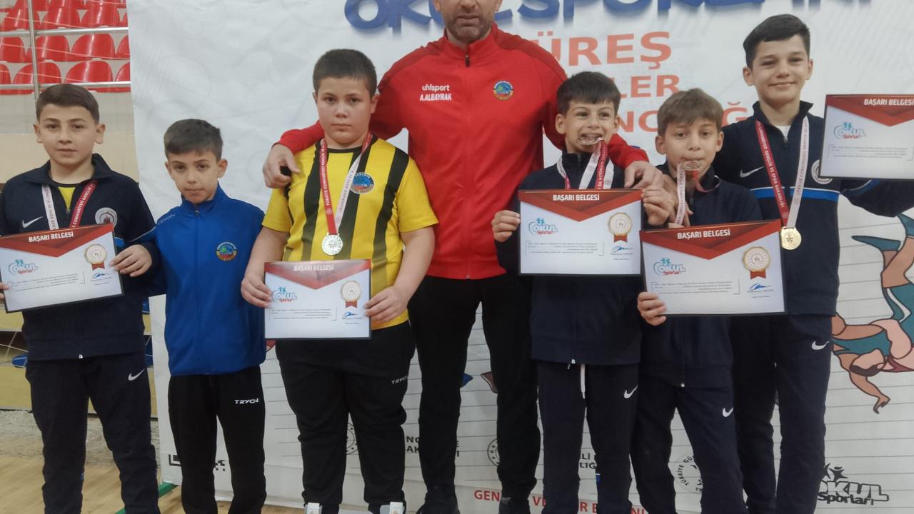 Hendek İmam Hatip Lisesi’nden Büyük Başarı