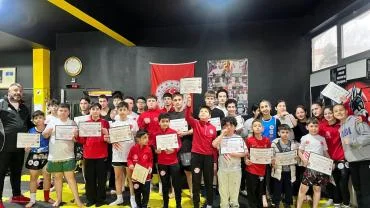 HENDEK ŞAMPİYONLAR FİGHT SPOR KULÜBÜNDE KHAN ( KUŞAK) TERFİLERİ YAPILDI