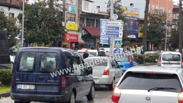 HENDEK’TE BAYRAM MESAİSİ: TRAFİK DURMA NOKTASINA GELDİ!