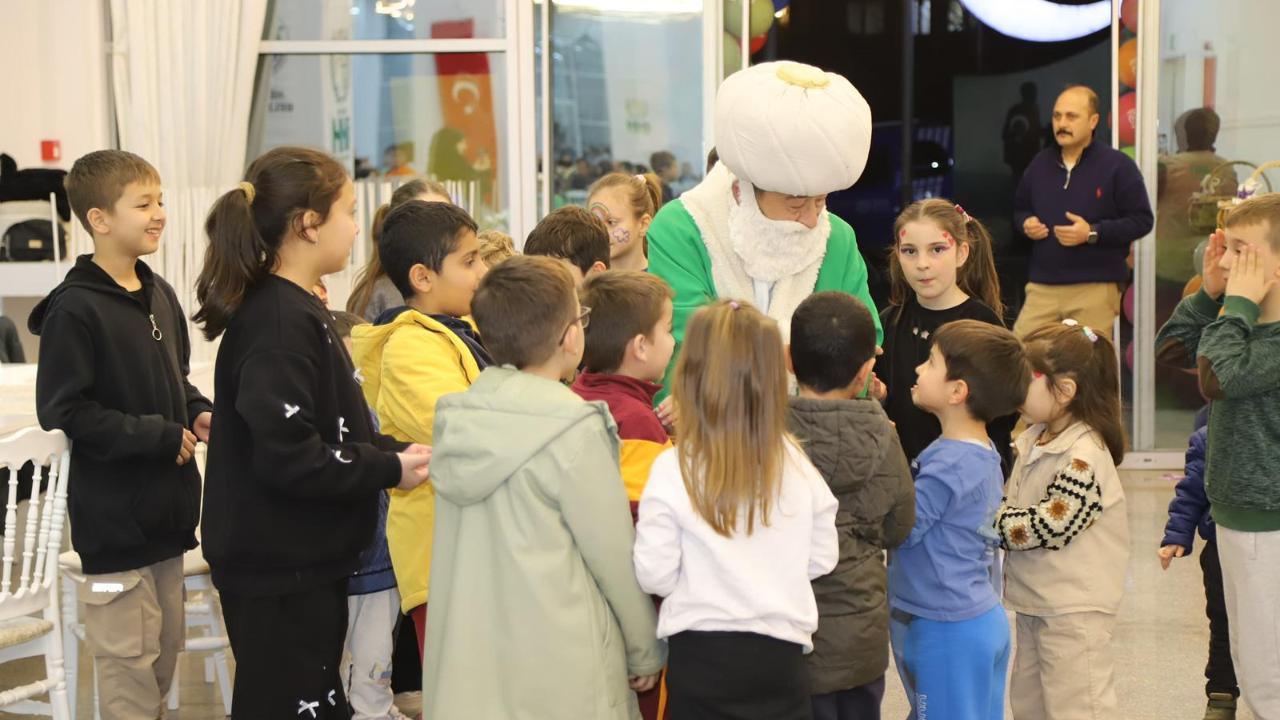 Hendek’te Gönül Sofraları Yetimler İçin Kuruldu