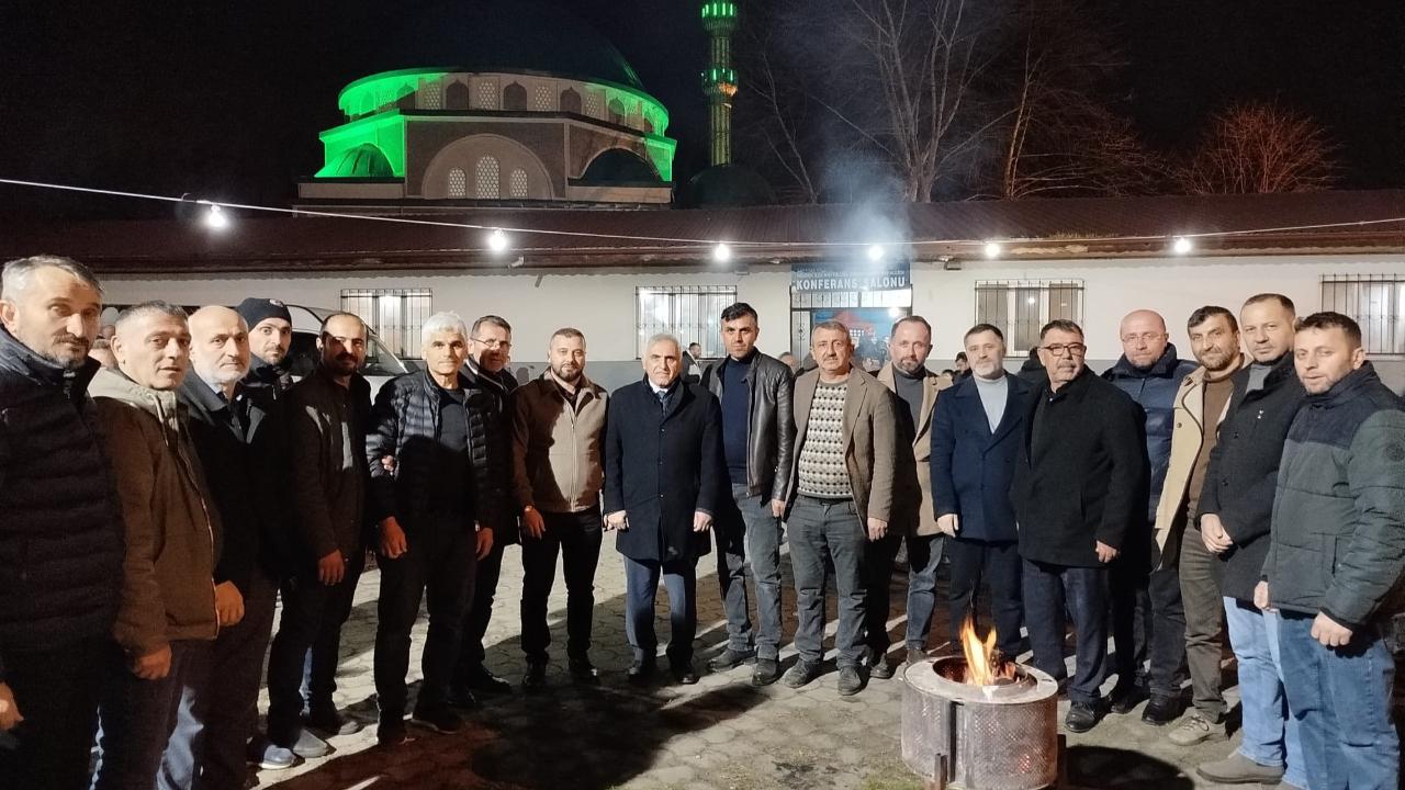 İnci'den Hendek Çıkarması Vatandaşı Dinledi Dertlere Ortak Oldu