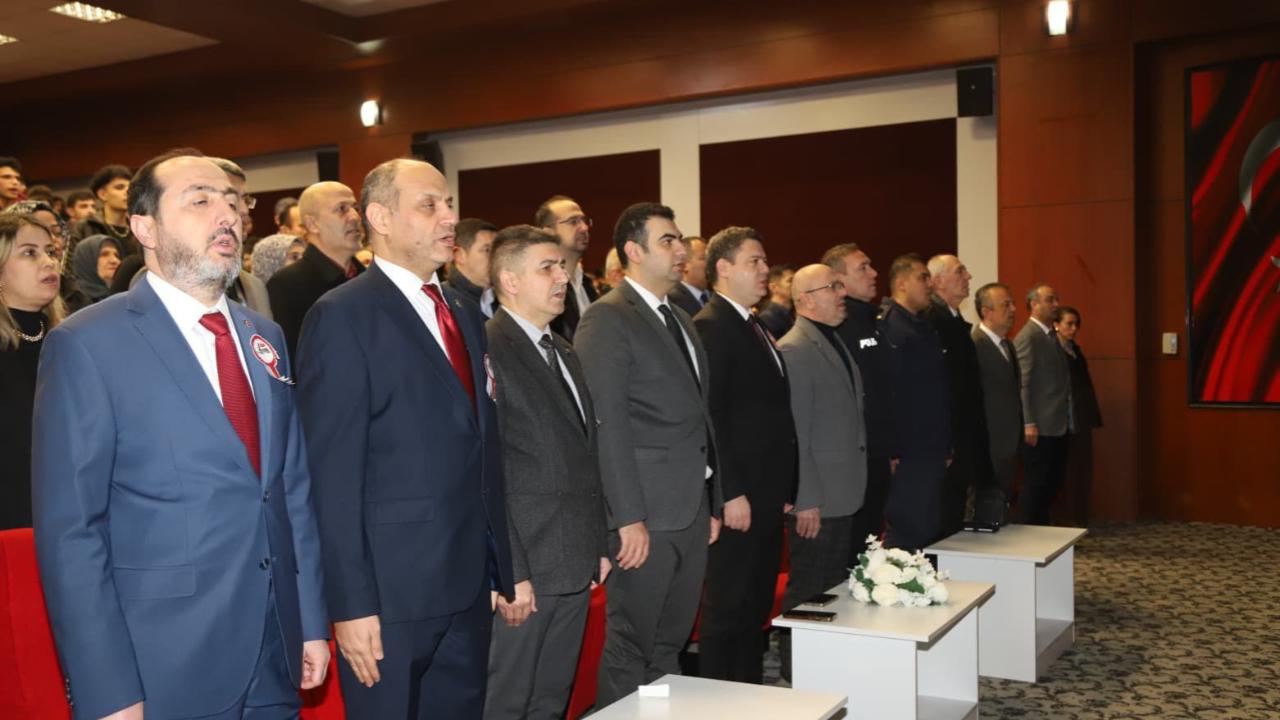 İSTİKLAL VE İSTİKBAL ŞAİRİ MEHMET AKİF ERSOY’U ANMA PROGRAMI DÜZENLENDİ