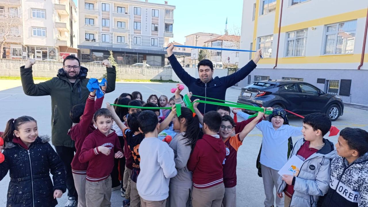 SAĞLIKLI ÇOCUK, SAĞLIKLI GELECEK PROJESİ HENDEK’TE MİNİKLERLE BULUŞTU