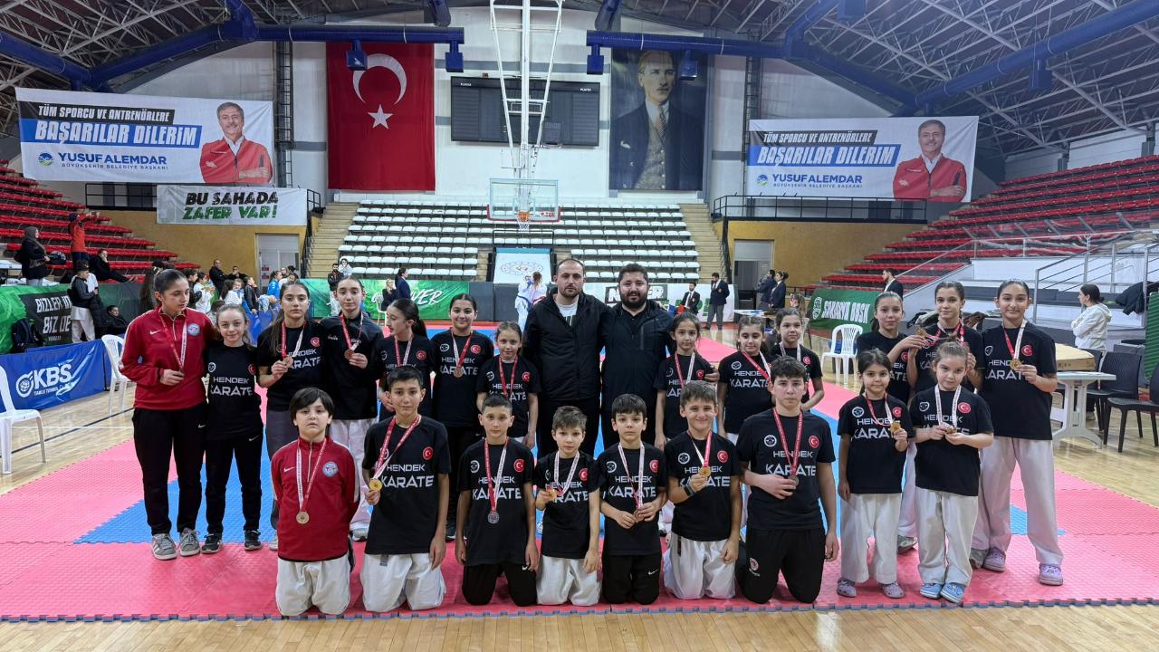 Seçmelere Hendek damgası