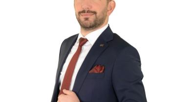 Albayrakoğlu ​"Ben Bilirim" Anlayışı Hendek'e Zarar Veriyor