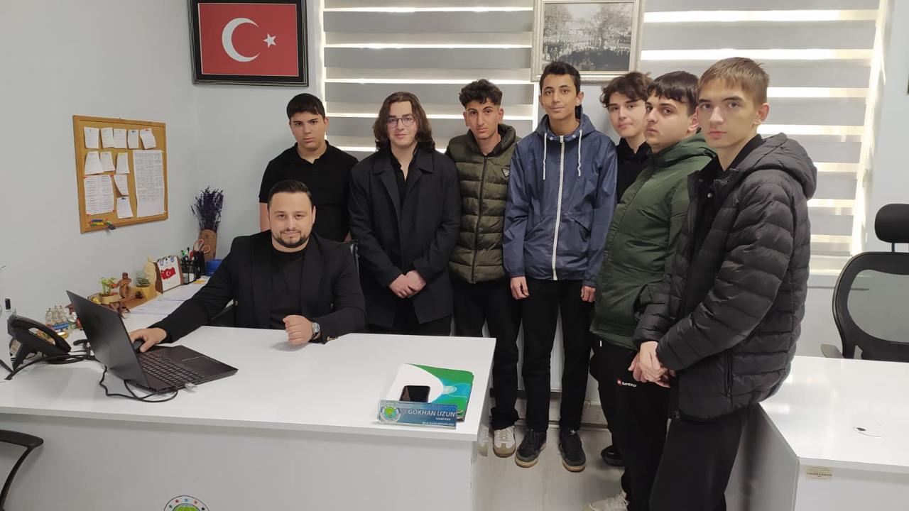 GELECEĞİN BİLİŞİMCİLERİNDEN HENDEK BELEDİYESİNE ZİYARET