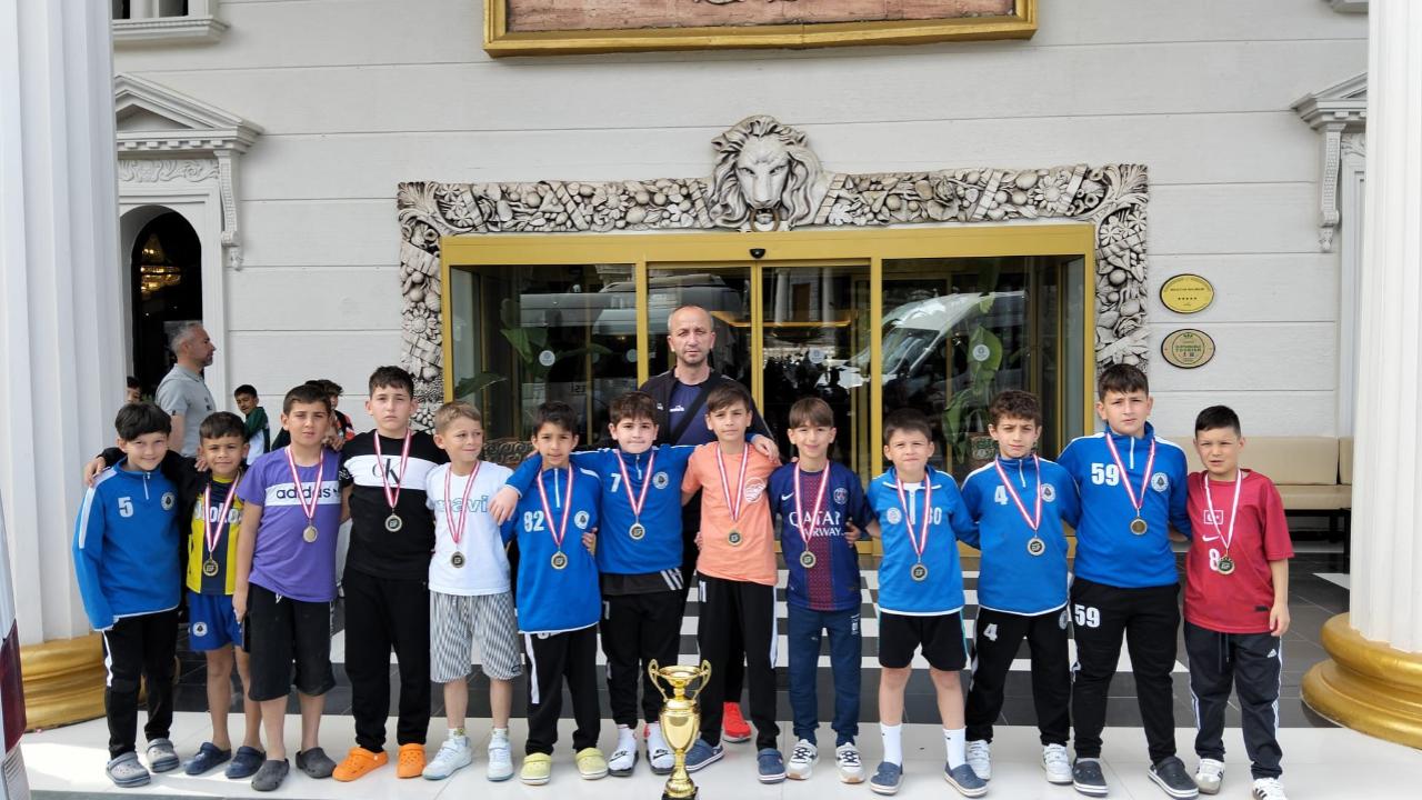 Geleceğin Yıldızlarından "Namağlup" Gurur