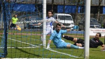 Hendekspor Dikilitaş’ı Dağıttı: Abdülkadir Hat-trick Yaptı!