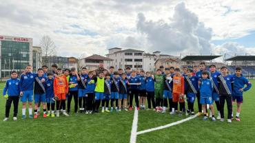 HENDEKSPOR’DA  GELECEĞİN YILDIZLARINA TATLI ZİYARET!