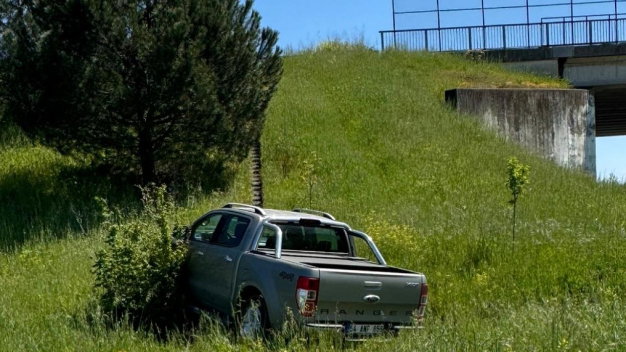 HENDEK'TE KORKUTAN KAZA: ARAZİYE SAVRULDU!